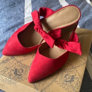 LOFT a outlet red suede bow mules